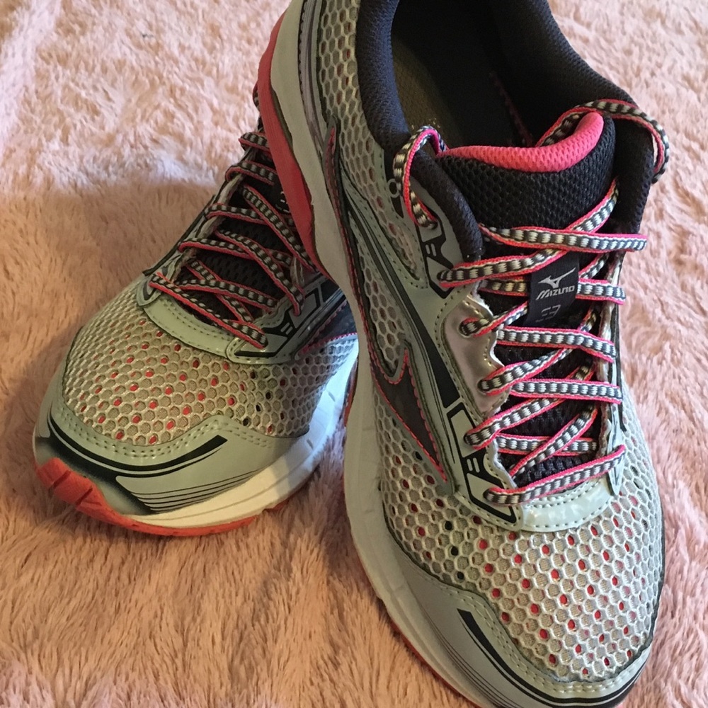 MIZUNO